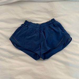 Lululemon hotty hot low rise lines short